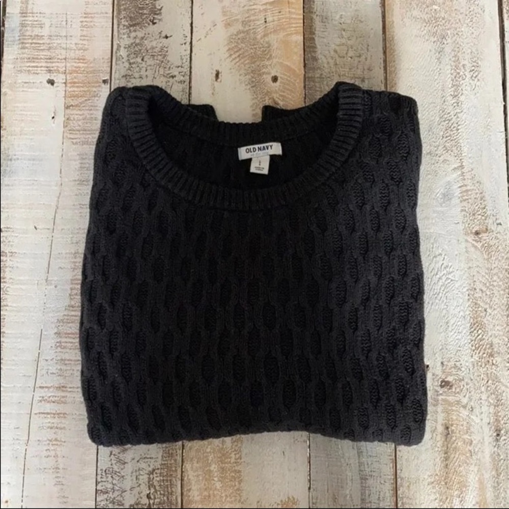 Old Navy Crew Neck Knit Sweater